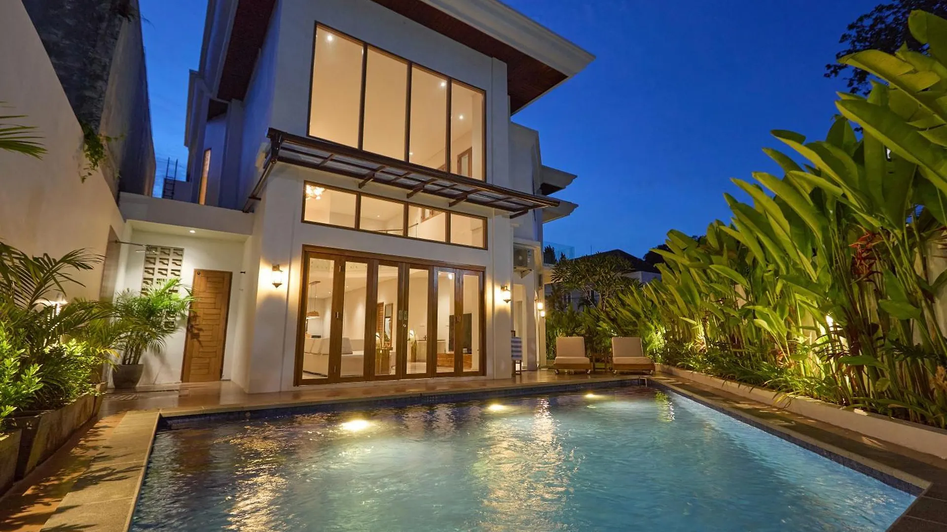 Fale Seminyak - Brand New Modern Luxury 5Br Villa In Seminyak With Private Pool, Gym & Massage Room 0*, 塞米亚克 印尼