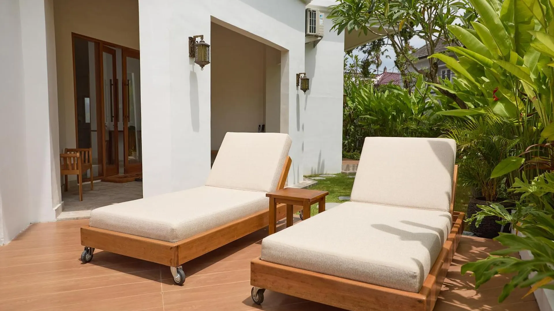 Fale Seminyak - Brand New Modern Luxury 5Br Villa In Seminyak With Private Pool, Gym & Massage Room Indonesia
