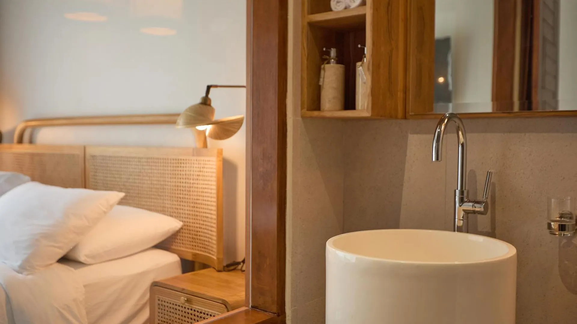 Fale Seminyak - Brand New Modern Luxury 5Br Villa In Seminyak With Private Pool, Gym & Massage Room 0*, Seminyak (Bali) Indonesia